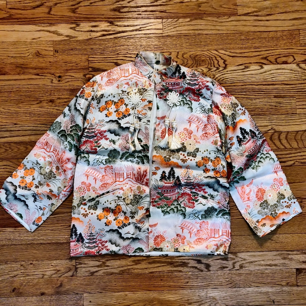 Vintage Japanese embroidered capelet with silk tassels!